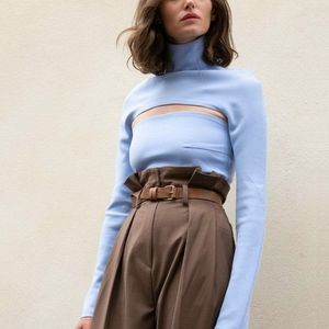 A.W.A.K.E Mode Blue Cropped Shoulder   Top